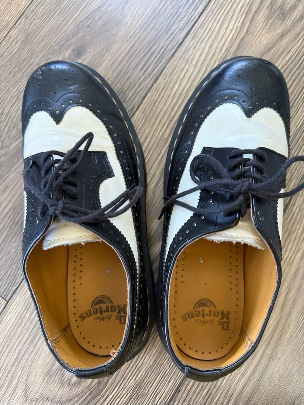 Dr. Martens 3989 Black White Wingtip Brogue Oxfords Spectator Shoes US 10L 9M